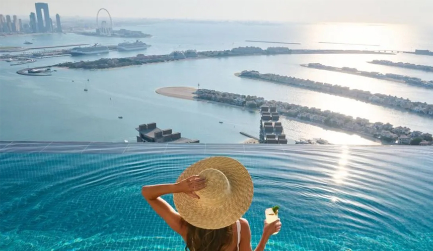 Aura Sky pool.jpg Aura Sky pool.jpg